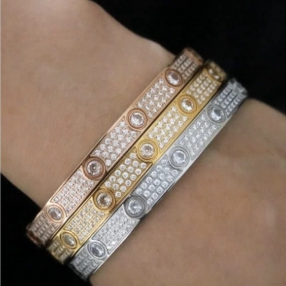 Gold Pavé Screw Classic Model Bracelet with 10 Gems 💎 - Picture 6 of 8